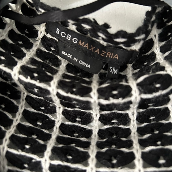 Black cape/ cardigan sweater - Picture 4 of 4